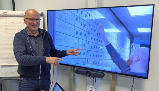 ROSER: Daglig leder Tom Ivar Omdahl i Samarbeidsutvikling roser Grevstad & Tvedt for å ha funnet gode løsninger som passer akkurat seg, og for å skape utrolig entusiasme internt. På skjermen viser Kasper Tvedt frem tavlen med oversikt over alle prosjektene. ROSER: Daglig leder Tom Ivar Omdahl i Samarbeidsutvikling roser Grevstad & Tvedt for å ha funnet gode løsninger som passer akkurat seg, og for å skape utrolig entusiasme internt. På skjermen viser Kasper Tvedt frem tavlen med oversikt over alle prosjektene.