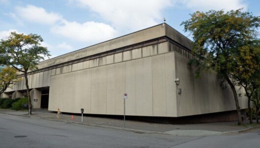 STYGT: I dag ligger et anonymt datasenter på tomten der verdens største passivhus skal reises.. STYGT: I dag ligger et anonymt datasenter på tomten der verdens største passivhus skal reises..
