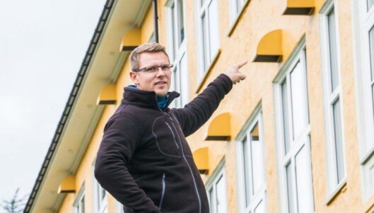 â Rimeligst og praktisk gjennomførbar, sier Philipp Kessler-Myking om den desentrale ventilasjonen som har inntak og avkast rett ut fra hvert klasserom. â Rimeligst og praktisk gjennomførbar, sier Philipp Kessler-Myking om den desentrale ventilasjonen som har inntak og avkast rett ut fra hvert klasserom.