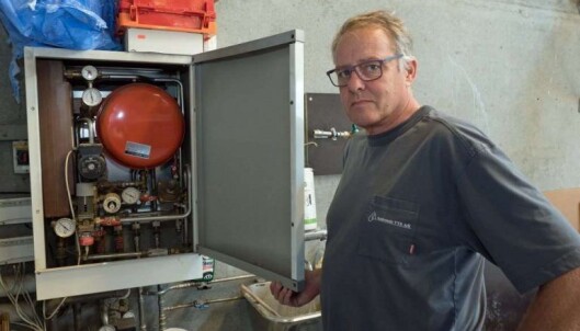 FUNKER: Ingen problemer med tilbakeslagsventiler, ekspansjonskar eller reduksjonsventiler, sier Stig Andresen i danske Andresenâs VVS â her i firmaets egne lokaler i Fredericia. FUNKER: Ingen problemer med tilbakeslagsventiler, ekspansjonskar eller reduksjonsventiler, sier Stig Andresen i danske Andresenâs VVS â her i firmaets egne lokaler i Fredericia.