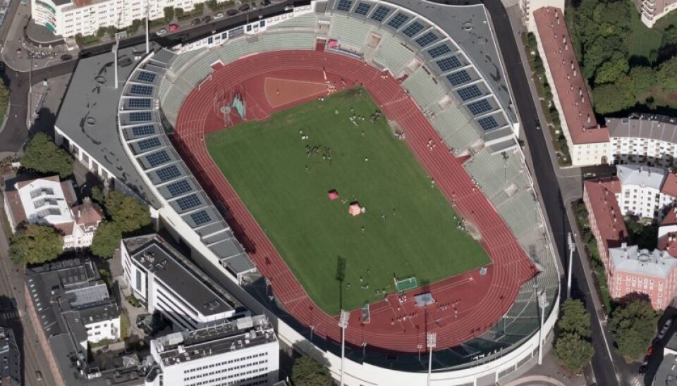 Bislett stadion er først i Norge med lagring av solenergi på brukte bilbatteri.