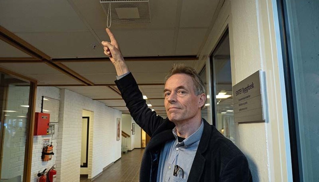 HELSE: Godt ventilasjonsanlegg og dyktige driftere bidrar til å holde folk på jobb og friske, peker Kai Gustavsen i Norges Astma- og Allergiforbund på. HELSE: Godt ventilasjonsanlegg og dyktige driftere bidrar til å holde folk på jobb og friske, peker Kai Gustavsen i Norges Astma- og Allergiforbund på.