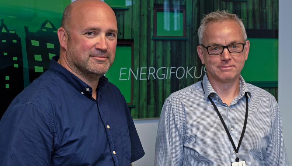 ENERGI: Leif Arne Andreassen (til venstre) og Falk Trautvetter i Sandnes Eiendomsselskap arbeider med nye energiløsninger for de kommunale eiendommene.