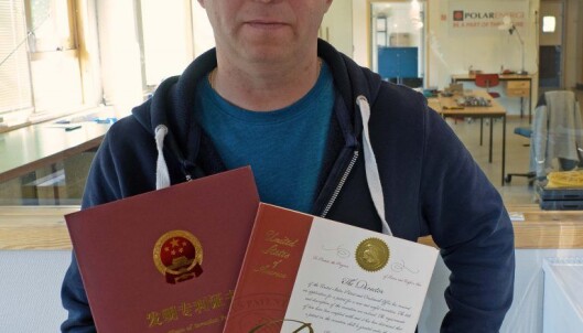 PATENTERT: Patenter fra både Kina og USA, viser Lars Hansen. PATENTERT: Patenter fra både Kina og USA, viser Lars Hansen.