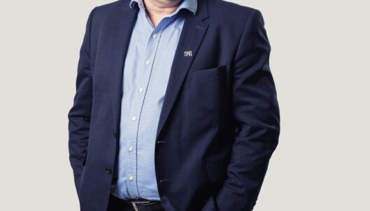 HJEMJOBBHJEM: Armand Ã
sheim i Multiconsult Ãstfold vil motivere flere til Ã¥ gÃ¥, sykle og reise kollektivt til jobb.
Foto: Hampus Lundgren HJEMJOBBHJEM: Armand Ã
sheim i Multiconsult Ãstfold vil motivere flere til Ã¥ gÃ¥, sykle og reise kollektivt til jobb.
Foto: Hampus Lundgren