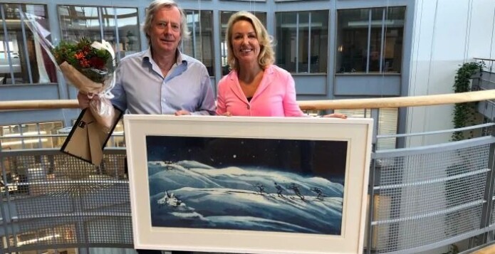 Med prisen følger det grafiske trykket «Hjem til hytta» av kunstneren Kristian Finborud. Med prisen følger det grafiske trykket «Hjem til hytta» av kunstneren Kristian Finborud.