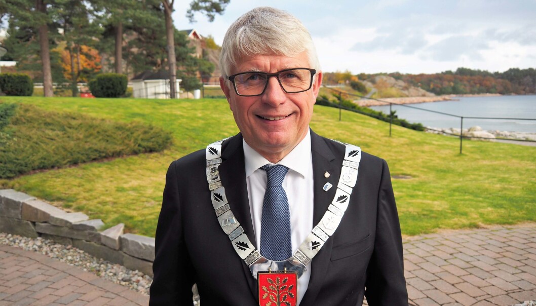 SATSER: Rørleggermester Arne Thomassen ble valgt til fylkesordfører etter valgløfter om å satse på yrkesfagene. SATSER: Rørleggermester Arne Thomassen ble valgt til fylkesordfører etter valgløfter om å satse på yrkesfagene.