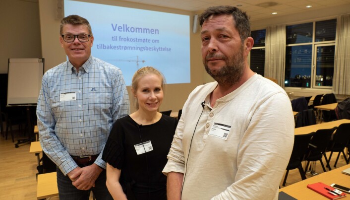 LÆREMESTERNE: De har mye å lære bort om tilbakestrømningsbeskyttelse, og ser at mange mangler kunnskap – Jan-Erling Thun (til venstre) hos Norconsult, Petra-Kristine Johannessen i vann- og avløpsetaten i Oslo og Stein Karlsen i vann og avløp i Bærum kommune. LÆREMESTERNE: De har mye å lære bort om tilbakestrømningsbeskyttelse, og ser at mange mangler kunnskap – Jan-Erling Thun (til venstre) hos Norconsult, Petra-Kristine Johannessen i vann- og avløpsetaten i Oslo og Stein Karlsen i vann og avløp i Bærum kommune.