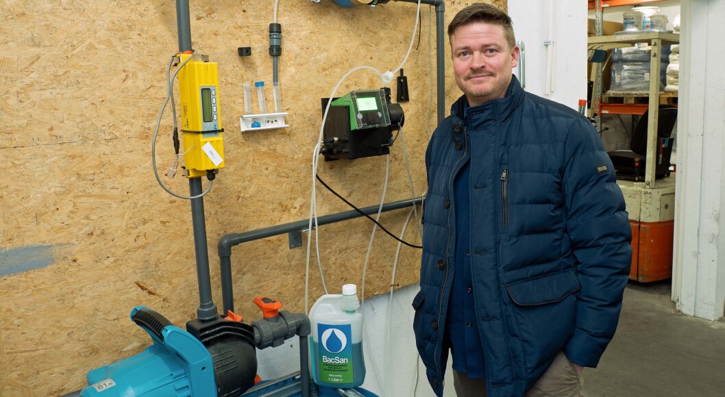 GODKJENT: Bacsan er godkjent for legionellabehandling, understreker Borgar Lorvik – her med Norsk Vannteknologis testrigg på hovedkontoret i Moss. Mattilsynet bekrefter at godkjennelsen er på plass. GODKJENT: Bacsan er godkjent for legionellabehandling, understreker Borgar Lorvik – her med Norsk Vannteknologis testrigg på hovedkontoret i Moss. Mattilsynet bekrefter at godkjennelsen er på plass.