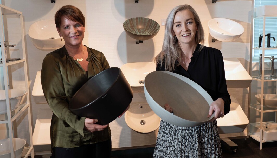 VISER FREM: Berit Solberg Folden (til venstre) og Christine Caspersen viser frem produktene sine til over 20 000 på Instagram. VISER FREM: Berit Solberg Folden (til venstre) og Christine Caspersen viser frem produktene sine til over 20 000 på Instagram.