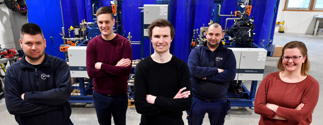 PROSJEKTGRUPPEN: Fra venstre: Produksjonsleder Cato Kristiansen, prosjektingeniør/3D modellør Gaute Antonsen, prosjektleder Martin Corneliussen, produksjonsmontør/sveiser Dariusz Fierek og leder for prosjektavdelingen Kjersti Berglund. PROSJEKTGRUPPEN: Fra venstre: Produksjonsleder Cato Kristiansen, prosjektingeniør/3D modellør Gaute Antonsen, prosjektleder Martin Corneliussen, produksjonsmontør/sveiser Dariusz Fierek og leder for prosjektavdelingen Kjersti Berglund.