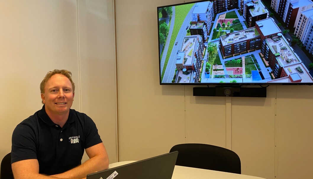 Tommy Olsen har vært hos Østfold Rør i fjorten år, og har vært både rørlegger, BAS, arbeidsleder og nå er han prosjektleder-trainee. Tommy Olsen har vært hos Østfold Rør i fjorten år, og har vært både rørlegger, BAS, arbeidsleder og nå er han prosjektleder-trainee.