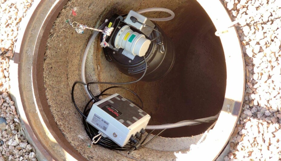 NETTSENSORER: Sensorer som sender data over nettet, montert i kummene, overvåker kloakken.