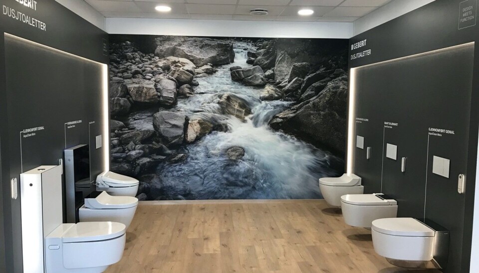 SHOWROOM: Alle de ulike dusjtoalettene fra Geberit kan ses i det nye showroomet på Lørenskog.