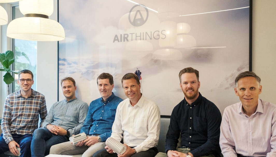 PARTNERE: Airtight-gründerne er allerede på plass på kontoret sammen med Airthings-sjef Øyvind Birkenes. Fra venstre Per Magne Helseth, Bjørnar Lie, Alf Helseth, Øyvind Birkenes, Erik Lundby og Pål Kvalheim. PARTNERE: Airtight-gründerne er allerede på plass på kontoret sammen med Airthings-sjef Øyvind Birkenes. Fra venstre Per Magne Helseth, Bjørnar Lie, Alf Helseth, Øyvind Birkenes, Erik Lundby og Pål Kvalheim.
