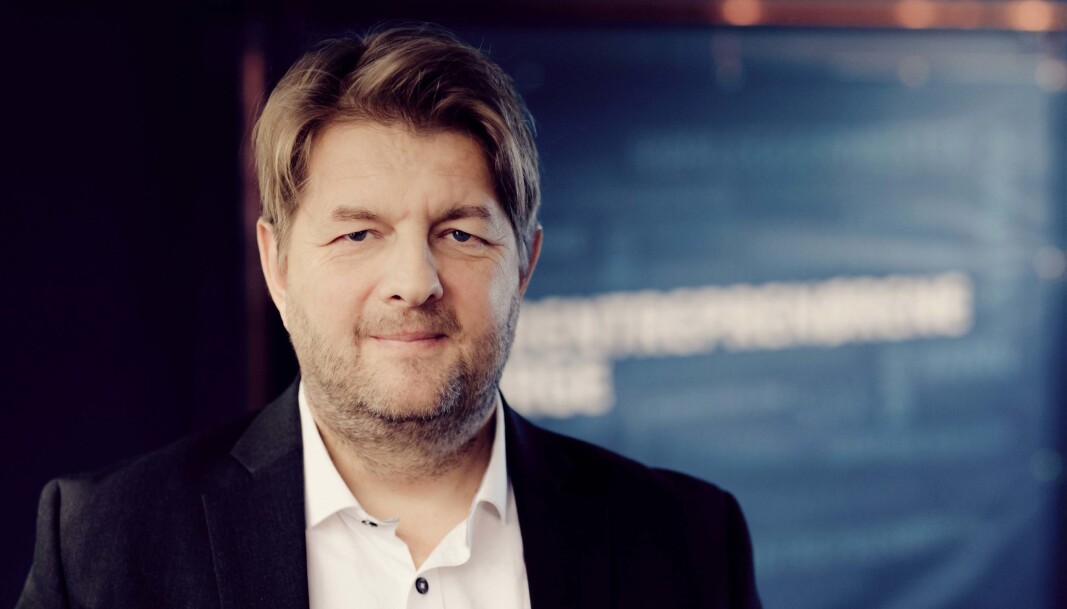 – SI FRA! Jo flere som kommenterer høringsutkastene til ny læreplan, jo bedre, sier Are Skaar Nielsen. – SI FRA! Jo flere som kommenterer høringsutkastene til ny læreplan, jo bedre, sier Are Skaar Nielsen.