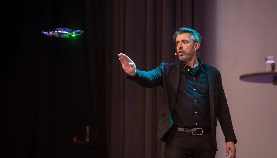 TIL DRIFTSKONFERANSEN: Eirik Norman Hansen
er ekspert på digitalisering med erfaring i å forbedre kundeopplevelsen og digitalisering. TIL DRIFTSKONFERANSEN: Eirik Norman Hansen
er ekspert på digitalisering med erfaring i å forbedre kundeopplevelsen og digitalisering.