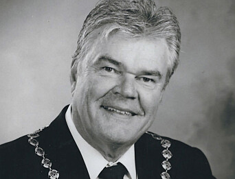 Thore Andreassen er rørleggermester og VVS ingeniør og har vært i VVS bransjen siden 1971 Han startet firmaet TermoRens as i 1994 og er også formann i Skien Håndverk og Industriforening. Thore Andreassen er rørleggermester og VVS ingeniør og har vært i VVS bransjen siden 1971 Han startet firmaet TermoRens as i 1994 og er også formann i Skien Håndverk og Industriforening.