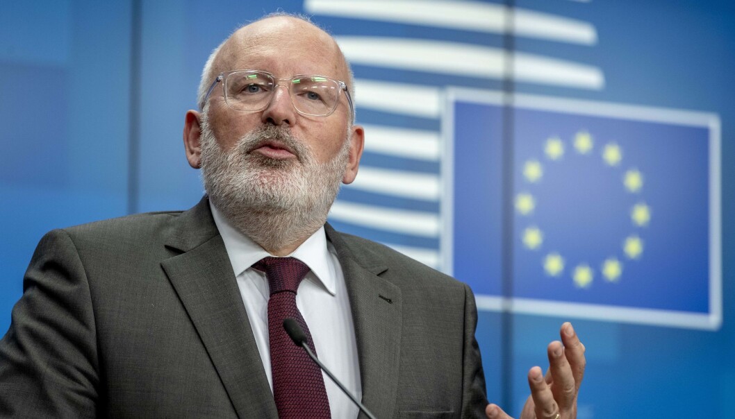 LYS OG VARME: Visepresident Frans Timmermans er opptatt av varme og kjøling som folk har råd til. LYS OG VARME: Visepresident Frans Timmermans er opptatt av varme og kjøling som folk har råd til.
