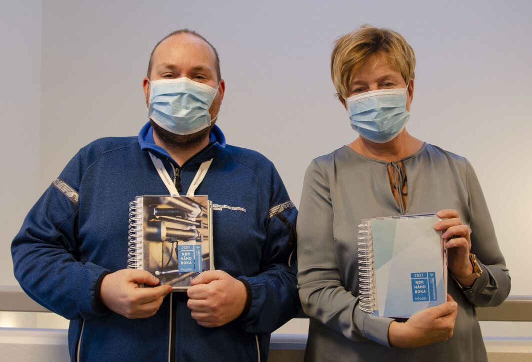 FORNØYDE: Martin Andersen har ansvaret for fagdelen av Rørhåndboka, og Anne Lise Ihle for info-delen. FORNØYDE: Martin Andersen har ansvaret for fagdelen av Rørhåndboka, og Anne Lise Ihle for info-delen.