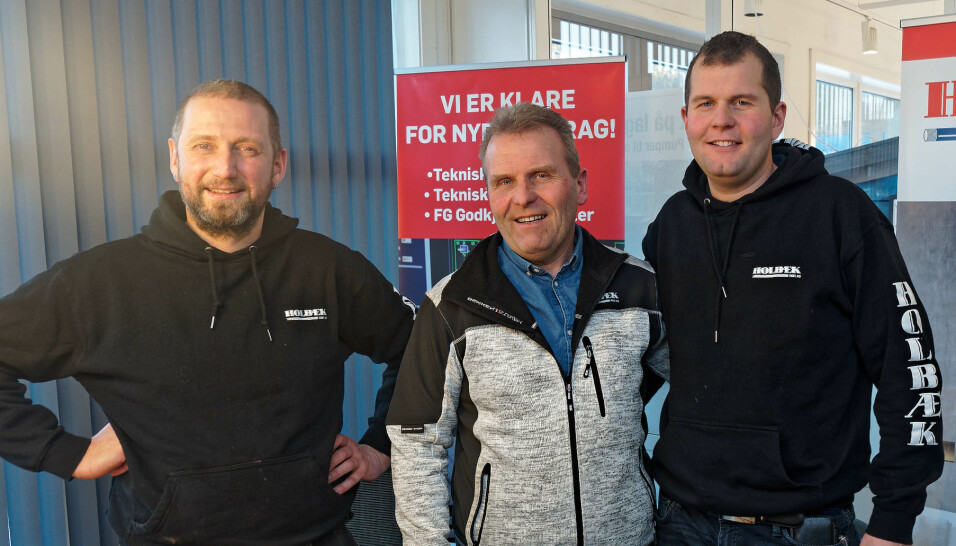 FORNØYDE: Geir Smiseth (fra venstre), Steinar Holbæk og André Holbæk i Holbæk Rør er fornøyde med å ha gått ut av Comfort.