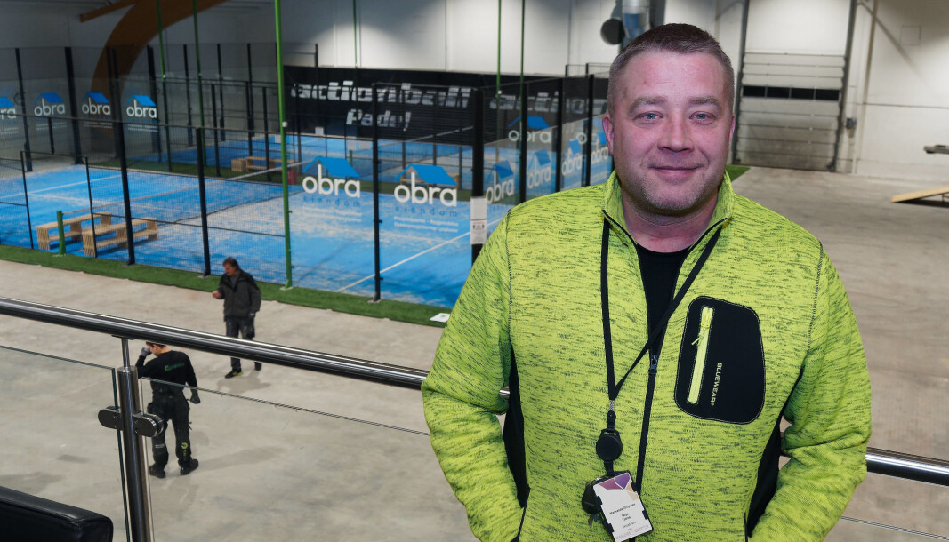 HALLDRIFTER: Nå bygger TT Byggdrift om en hall i Sandnes til padeltennishall – i neste omgang skal Terje Tjøtta og folkene hans drifte bygningen. HALLDRIFTER: Nå bygger TT Byggdrift om en hall i Sandnes til padeltennishall – i neste omgang skal Terje Tjøtta og folkene hans drifte bygningen.