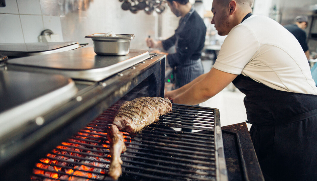 Tasty,Beef,Steaks,On,The,Grill,With,Fire,Flames Tasty,Beef,Steaks,On,The,Grill,With,Fire,Flames
