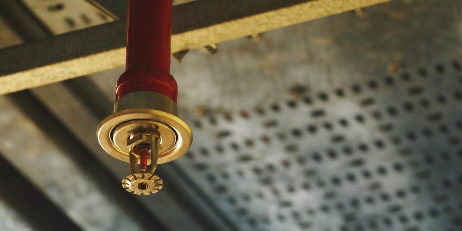 Automatic,Ceiling,Fire,Sprinkler,In,Red,Water,Pipe,System