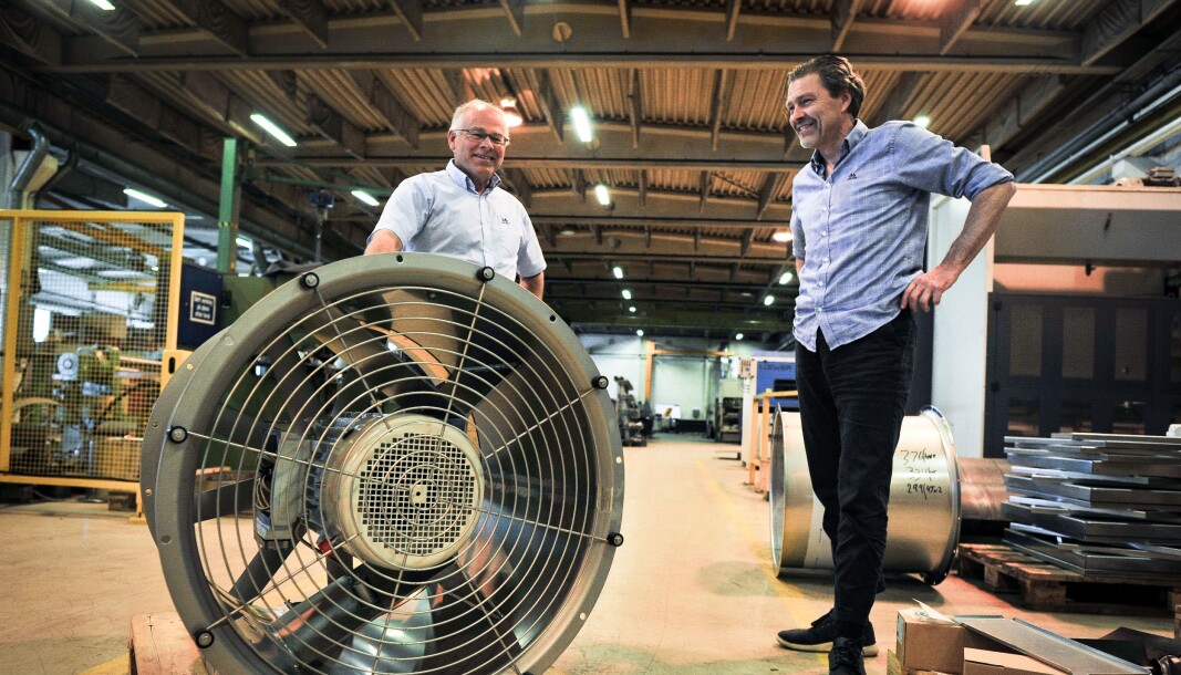 GÅR GODT: JL Bruvik har produsert vifter til industri og landbruk i over 80 år og holder fortsatt koken. Teknisk sjef, Rune Lien (t.v.) og administrerende direktør og eier, Jon Arne Mølstad, forteller om et sunt selskap. GÅR GODT: JL Bruvik har produsert vifter til industri og landbruk i over 80 år og holder fortsatt koken. Teknisk sjef, Rune Lien (t.v.) og administrerende direktør og eier, Jon Arne Mølstad, forteller om et sunt selskap.