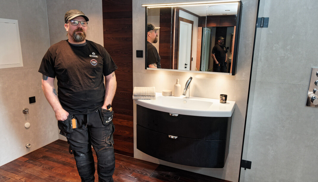 SELVVALGT: Stian Sandberg har valgt de løsningene til sitt eget bad som han ikke får overtalt kundene til å bruke. SELVVALGT: Stian Sandberg har valgt de løsningene til sitt eget bad som han ikke får overtalt kundene til å bruke.