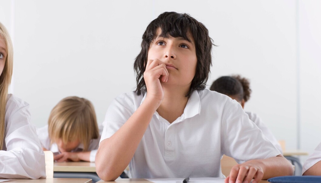 DÅRLIG: Flertallet av skoleelevene som er spurt, er kronisk trøtte. DÅRLIG: Flertallet av skoleelevene som er spurt, er kronisk trøtte.