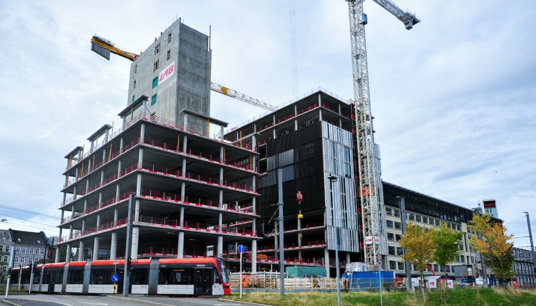 VOKSER FREM: Det nye Fylkesbygget vokser frem. VOKSER FREM: Det nye Fylkesbygget vokser frem.