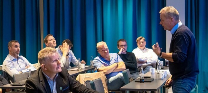 - Det viktigste er at vi får i gang dialogen og får startet prosessen, sa Bengt Johnsen, HMS-sjef i Assemblin. - Det viktigste er at vi får i gang dialogen og får startet prosessen, sa Bengt Johnsen, HMS-sjef i Assemblin.