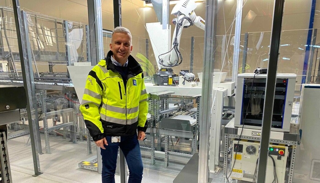 NYTT ANLEGG: – På en måte er det livsforsikringen vår å jobbe med kontinuerlig kvalitet og produktivitetsforbedring på logistikksiden, sier logistikkdirektør Ingar Bystrøm i Brødrene Dahl. NYTT ANLEGG: – På en måte er det livsforsikringen vår å jobbe med kontinuerlig kvalitet og produktivitetsforbedring på logistikksiden, sier logistikkdirektør Ingar Bystrøm i Brødrene Dahl.