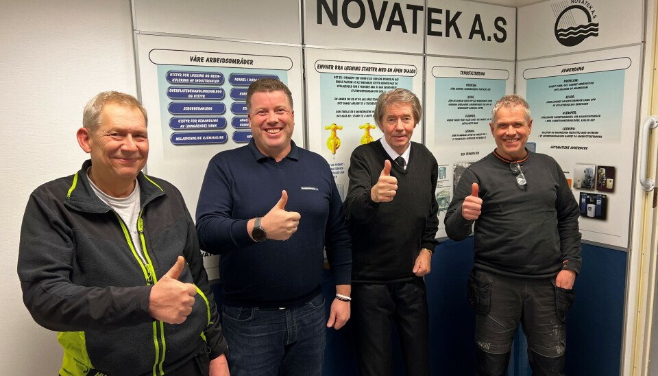 Fra venstre: Per Erik Halkinrud (styreformann Novatek), Thorn Fredrik Hemsen (daglig leder AJ), Dag Nordbye (daglig leder Novatek), Håkan Spång