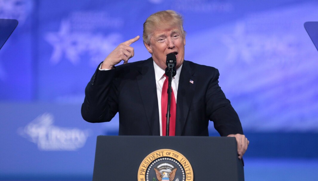 DO-NALD: Ekspresident Donald Trump tettet toalettene i Det hvite hus, ifølge en ny bok. – Det er barn som gjør slikt, kommenterer rørlegger Patrick Garner. DO-NALD: Ekspresident Donald Trump tettet toalettene i Det hvite hus, ifølge en ny bok. – Det er barn som gjør slikt, kommenterer rørlegger Patrick Garner.