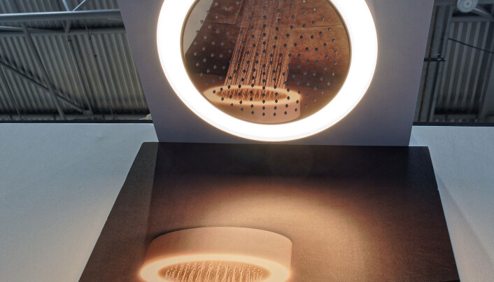 DUSJLYS: Shower Light fra Keuco, som kombinerer lys og dusj, er et annet av de nye produktene som var prisnominert på KBB-messen. DUSJLYS: Shower Light fra Keuco, som kombinerer lys og dusj, er et annet av de nye produktene som var prisnominert på KBB-messen.