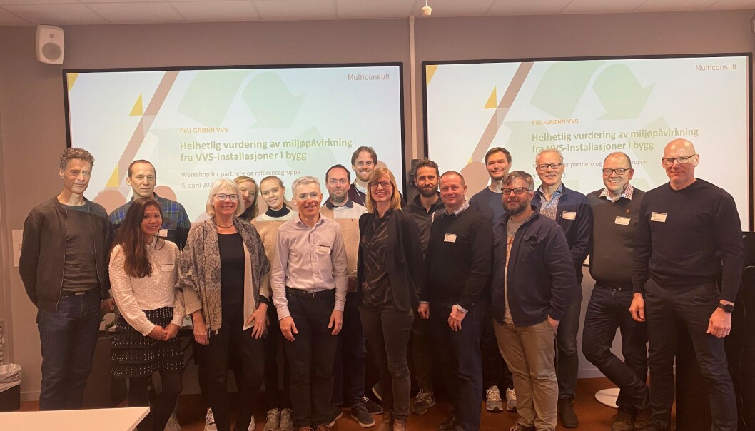 Bak fra venstre: Stein Stoknes (Futurebuilt), Kristian Strømmen (KLP Eiendom), Charlotte Henriksen (Swegon), Camilla Mulstad (Swegon), Sigurd Haugli (Swegon), Anders Liaøy (Multiconsult), Simon Utstøl (Multiconsult), Christian Steneng (Multiconsult), Thor Lexow (VKE), Espen Rønning (VKE), Kjetil Løften (Pipelife) Foran fra venstre: Jennifer Lamson (Höegh Eiendom), Ann Karina Lassen (OsloMet), Peter Schild (OsloMet), Anna Marwig (Multiconsult), Svein Ole Grøsland ( Armaturjonsson), Arnkell Petersen (Multiconsult/NMBU) Bak fra venstre: Stein Stoknes (Futurebuilt), Kristian Strømmen (KLP Eiendom), Charlotte Henriksen (Swegon), Camilla Mulstad (Swegon), Sigurd Haugli (Swegon), Anders Liaøy (Multiconsult), Simon Utstøl (Multiconsult), Christian Steneng (Multiconsult), Thor Lexow (VKE), Espen Rønning (VKE), Kjetil Løften (Pipelife) Foran fra venstre: Jennifer Lamson (Höegh Eiendom), Ann Karina Lassen (OsloMet), Peter Schild (OsloMet), Anna Marwig (Multiconsult), Svein Ole Grøsland ( Armaturjonsson), Arnkell Petersen (Multiconsult/NMBU)
