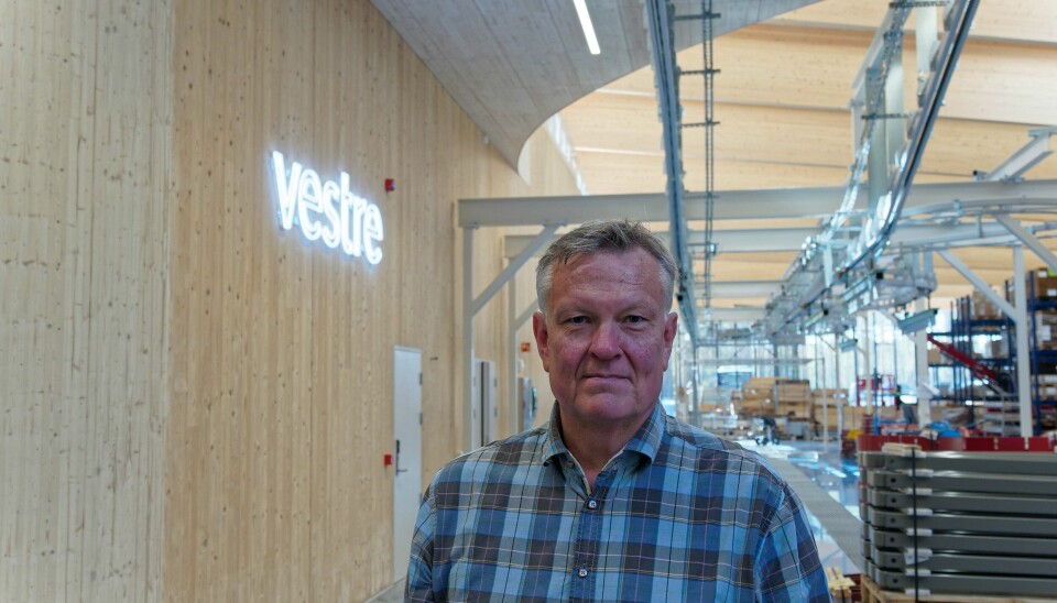 PASSIV: Stefan Tjust er sjef på en ny fabrikk som er bygget etter passivhusstandard.