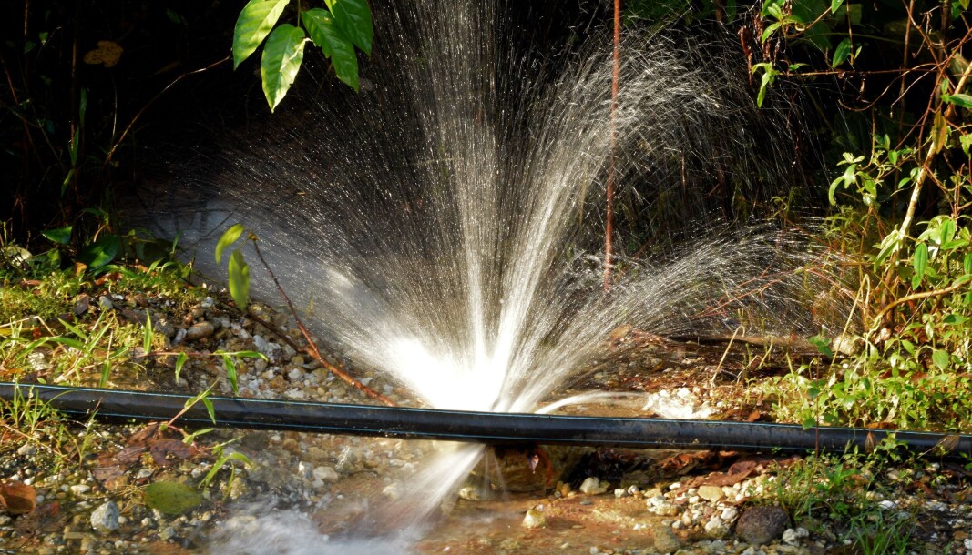 Splash of water from leaking pvc pipe. Splash of water from leaking pvc pipe.