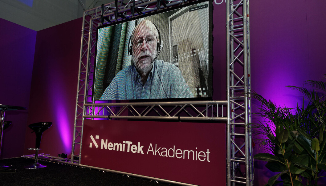 LÆRER BORT: Professor Hans Martin Mathisen på NTNU lærer bort varmegjenvinning for ventilasjon på det nylanserte Nemitek-Akademiet. LÆRER BORT: Professor Hans Martin Mathisen på NTNU lærer bort varmegjenvinning for ventilasjon på det nylanserte Nemitek-Akademiet.