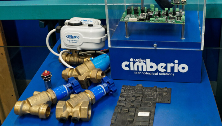 FORSKER: Cimberio har forsket og utviklet for 100 millioner kroner før de har solgt et eneste produkt av den nye generasjonen intelligente ventiler.
