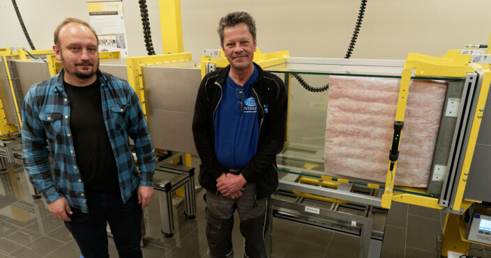 TESTER: Testlabben er hjertet hos Interfil, mener Terje de Presno (til høyre) og Marius Andreassen. TESTER: Testlabben er hjertet hos Interfil, mener Terje de Presno (til høyre) og Marius Andreassen.
