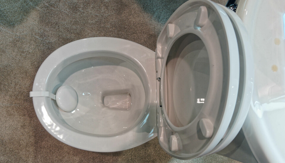 PAKKELØSNING: Testskiven U-Scan kan plasseres løst i toalettet på samme måte som en luftrenser, men produsenten Withings åpner også for løsninger som er integrert i toalettet.