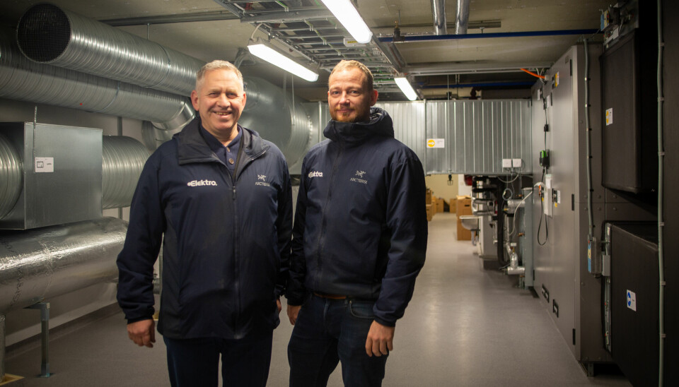GÅR GODT: Det nye tinghuset i Bodø har fått helt nytt ventilasjonsanlegg. Det er bare én av de større kontraktene prosjektleder Bjørnar Reinholdtsen (t.v.) og avdelingsleder Stephen Antonsen har jobbet med den siste tiden.