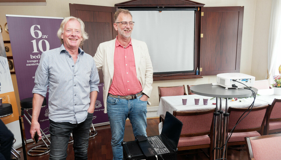 LIVSFARE: Ingen produkter skader flere i bygg og anlegg enn asbest, sier Eirik Rudi Wærner (til venstre) og Tom Eriksen, som har laget ny og gratis film for å spre kunnskap.
