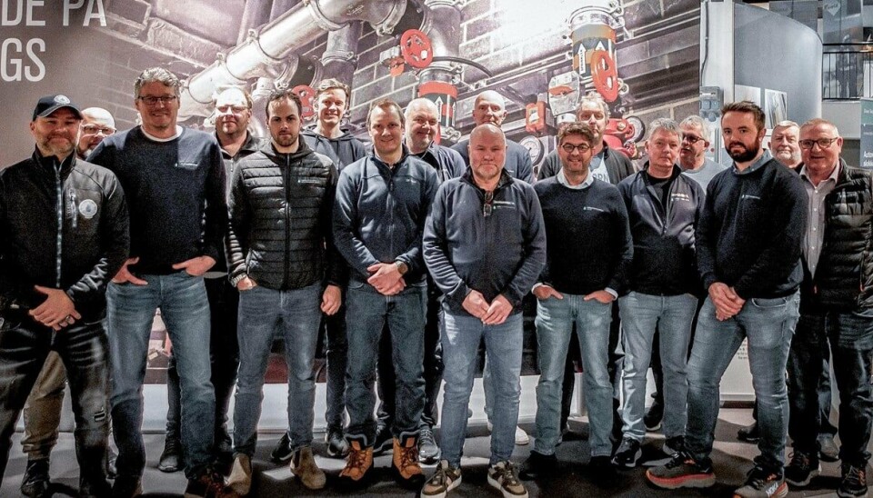 16 av Rørentreprenørene Norges instruktører, sammen med Kiwas kursleder Per Arne Lindvik, på instruktørkurset i mars 2023.