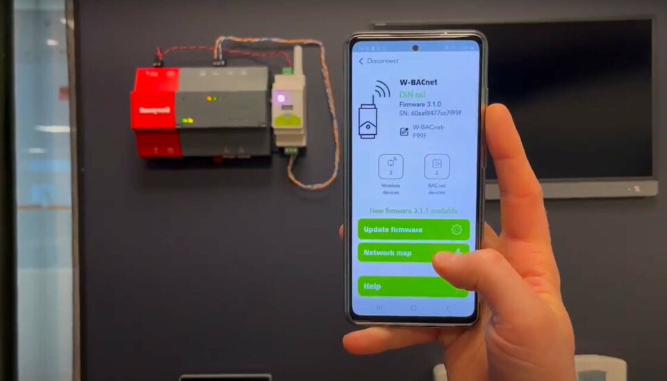 PÅ MOBILEN: Først forsvant kablene, og nå kommer den trådløse løsningen på egen mobilapp.