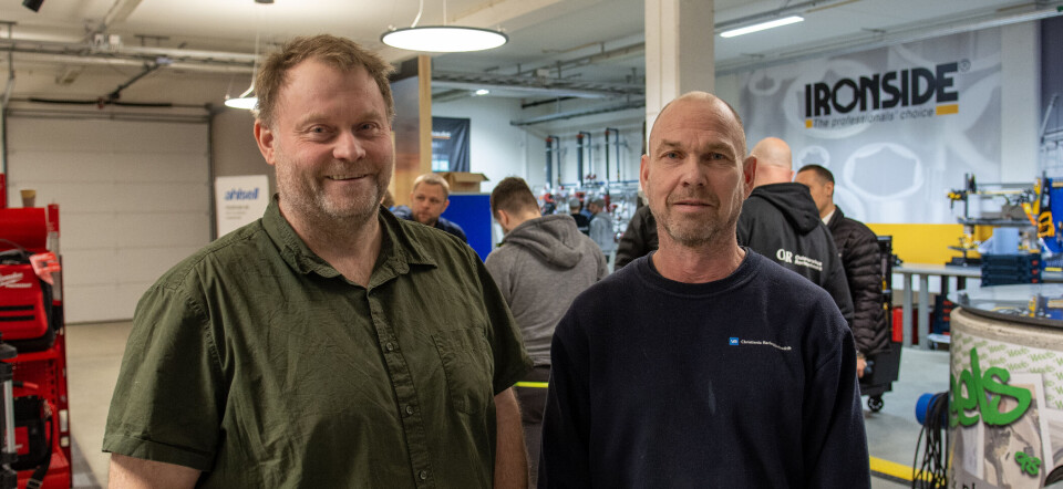 FORNØYDE: Deltakerne Oddbjørn Jansen (t.v.) og Knut Meiningen fra Christiania Rørleggerbedrift var strålende fornøyde med fagdagen. – Det er viktig med faglig påfyll, spesielt siden mange av oss ikke driver med sprinkler til vanlig, sier Jansen.