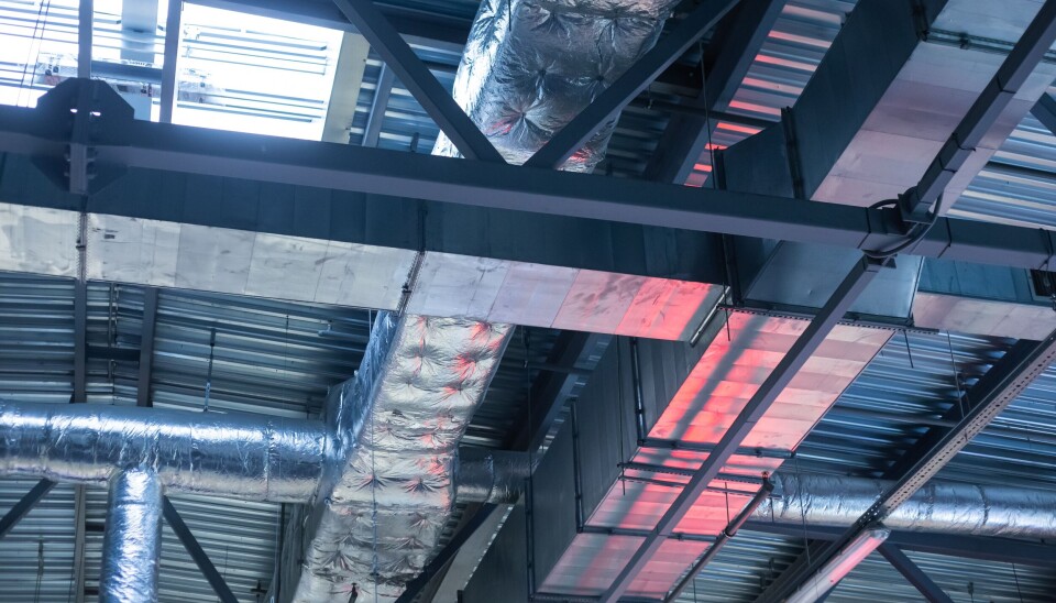 Optimal plassering og dimensjonering av ventilasjonskanaler kan kutte utslipp og øke energieffektiviteten. Riktig design er avgjørende for bærekraftige bygg.